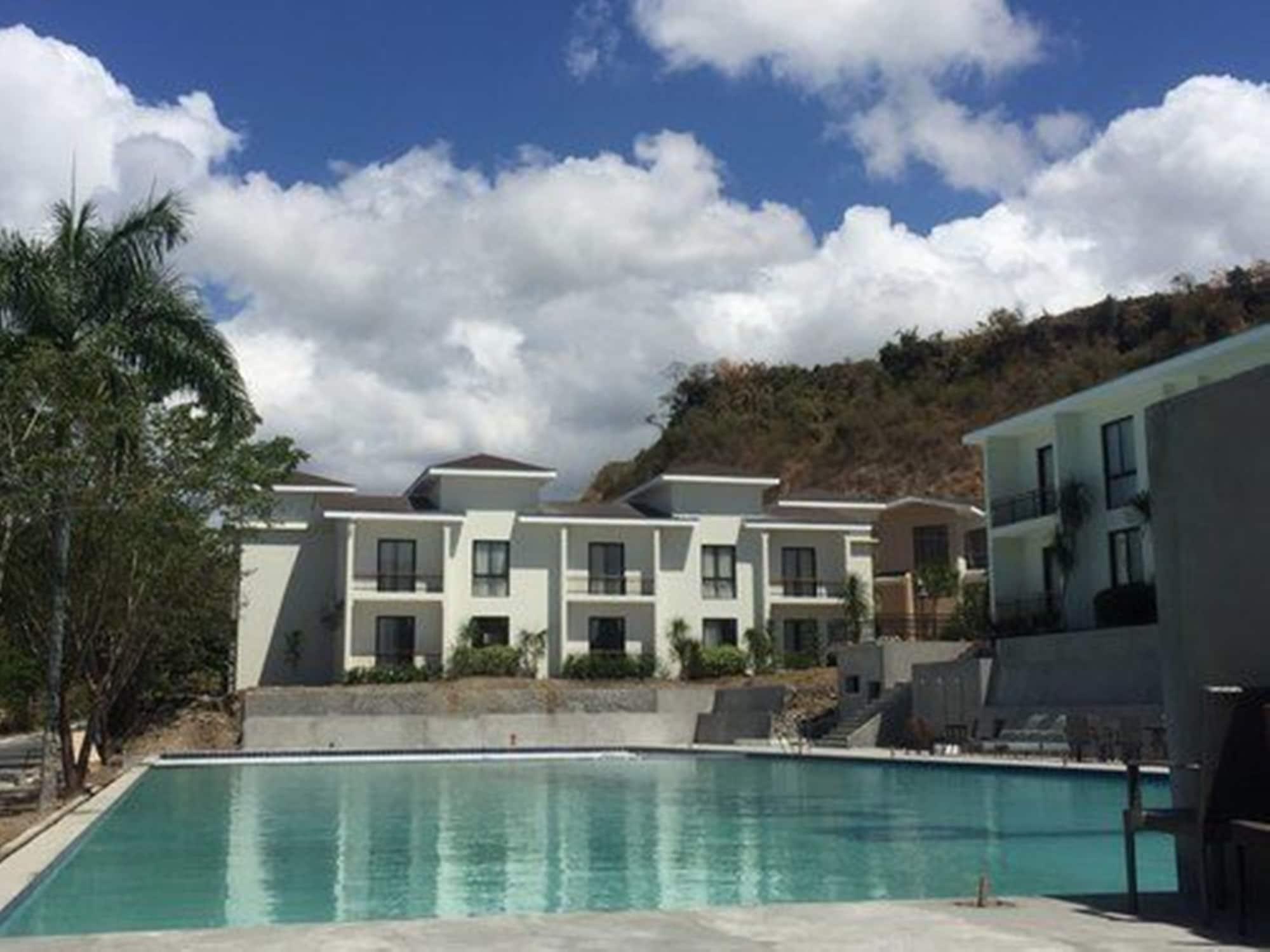 Thunderbird Resorts - Rizal Binangonan Экстерьер фото